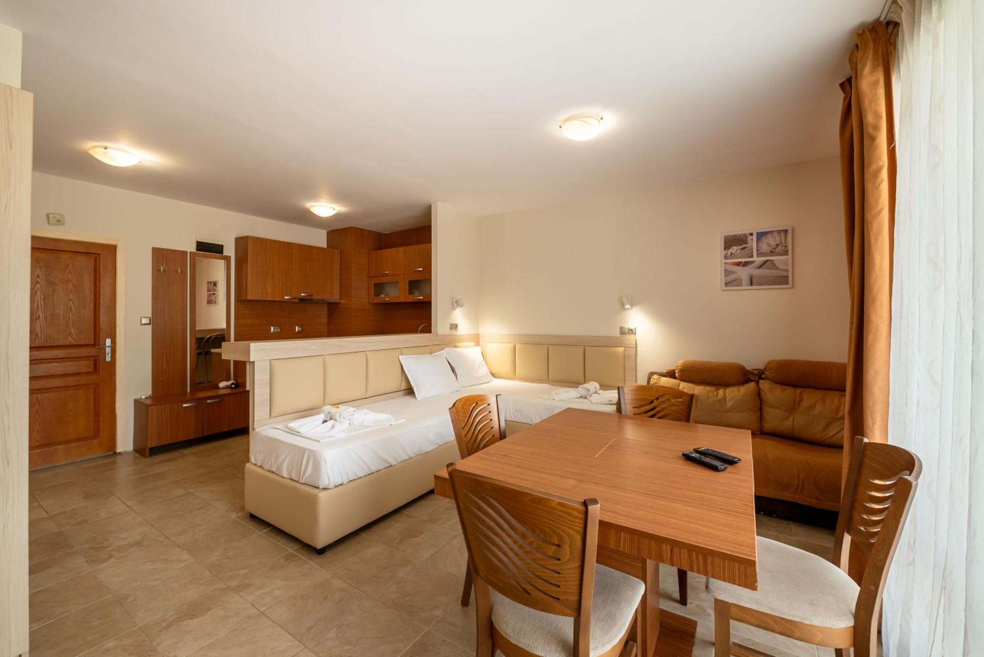 Perla Apartments Nesebar Bagian luar foto