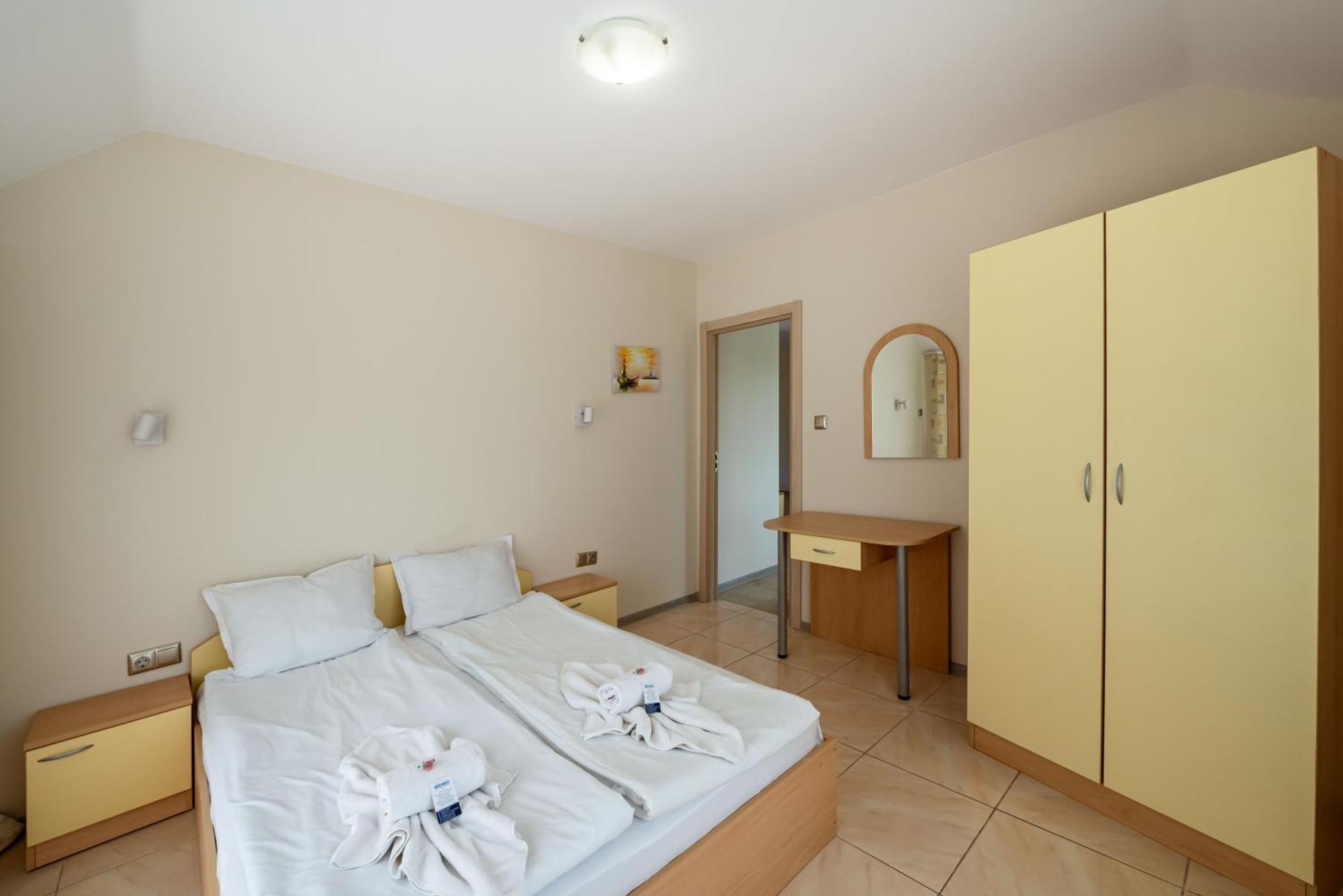 Perla Apartments Nesebar Bagian luar foto